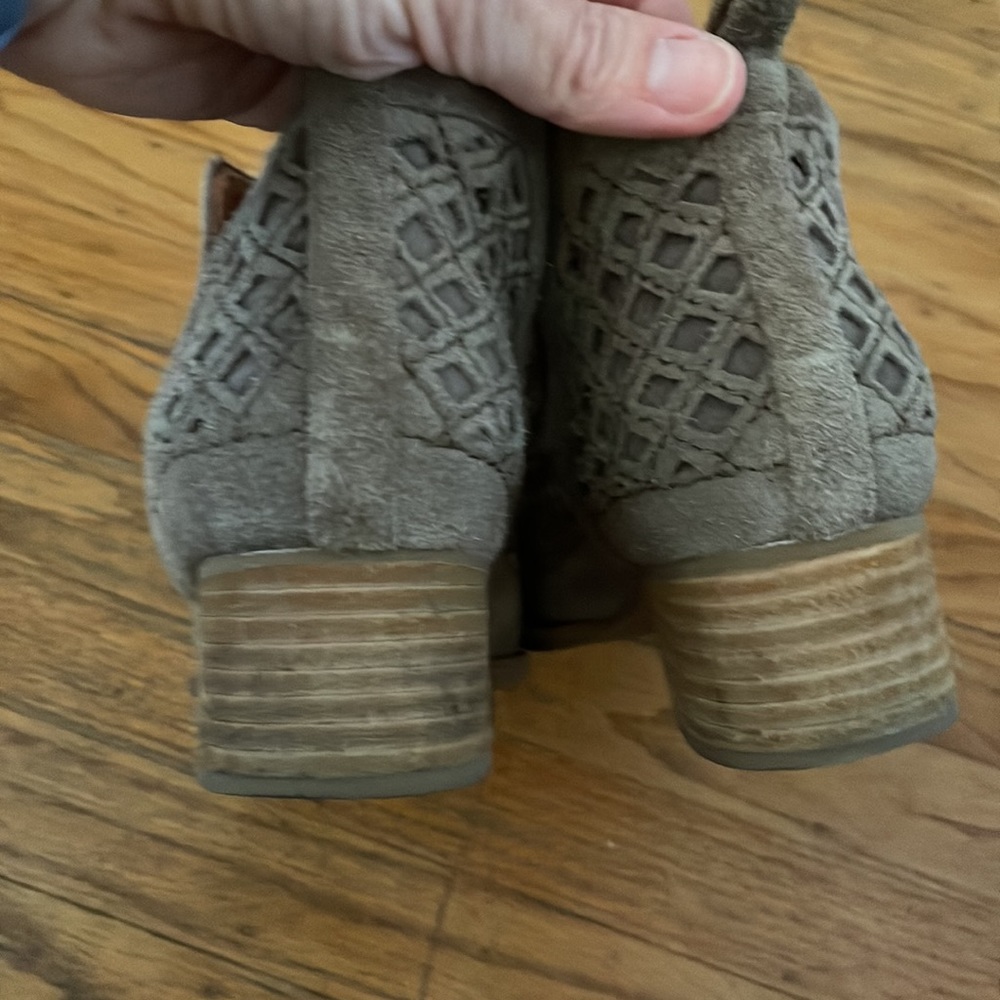 Jeffrey Campbell Booties; Size 9 - image 4